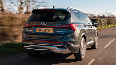 Hyundai Santa Fe Hybrid - rear