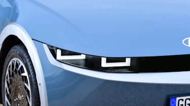 Ioniq 5 - front light