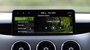 2021 Kia Stinger GT-S 3.3 T-GDi V6 - screen