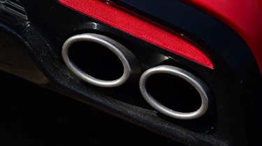 2021 Kia Stinger GT-S 3.3 T-GDi V6 - exhaust