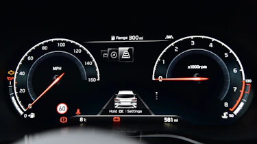 Kia XCeed - dials