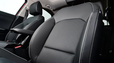Kia XCeed - front seats