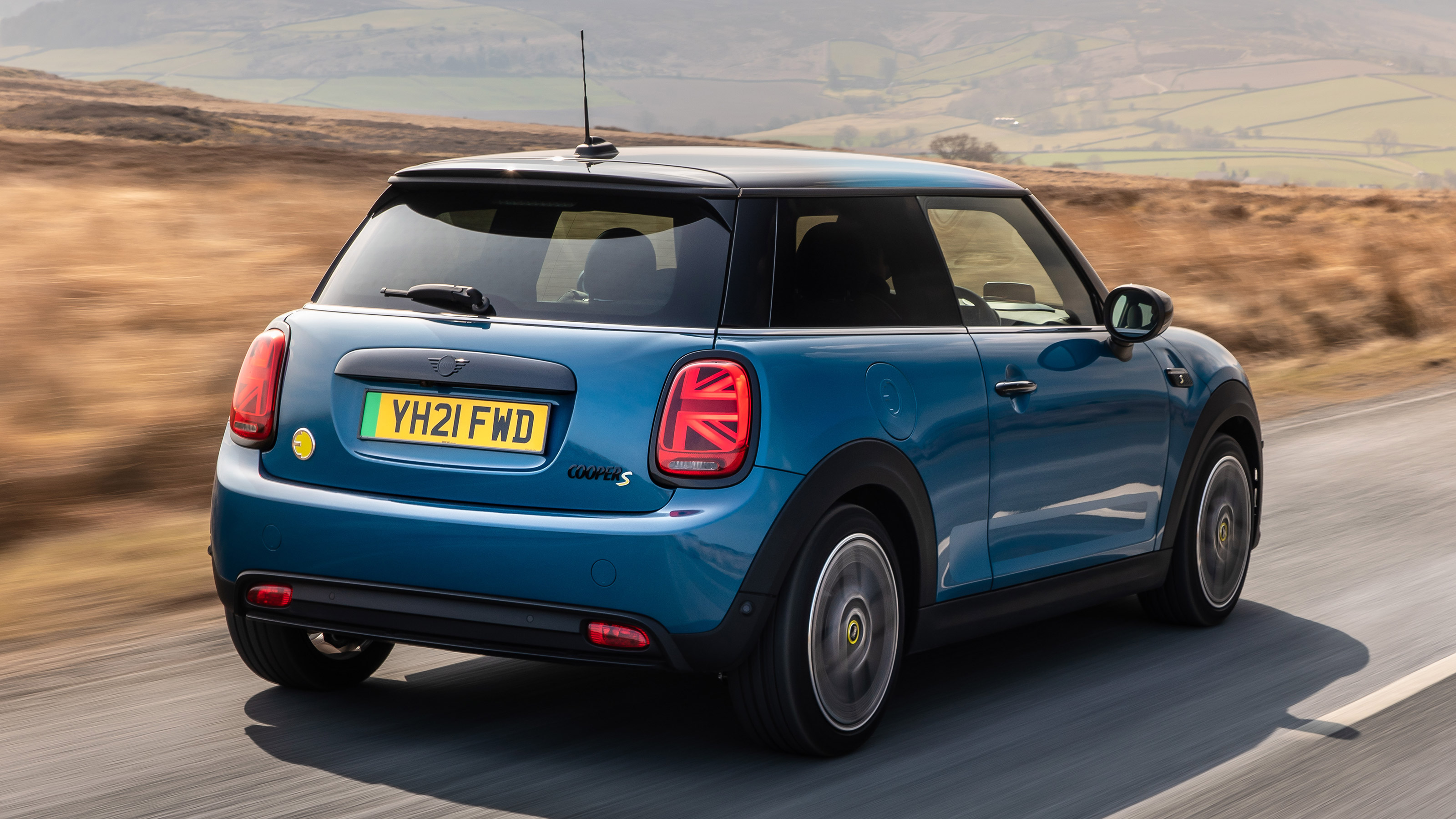 MINI Electric - rear