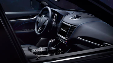 Maserati Levante Hybrid - dash