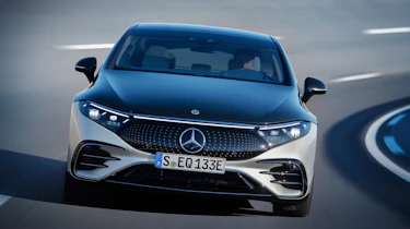 Mercedes EQS - front cornering