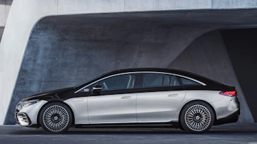 Mercedes EQS - side