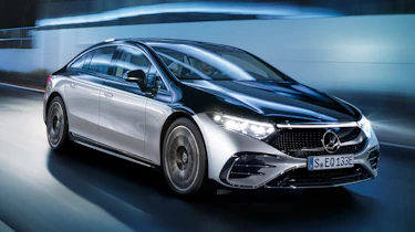 Mercedes EQS - front action