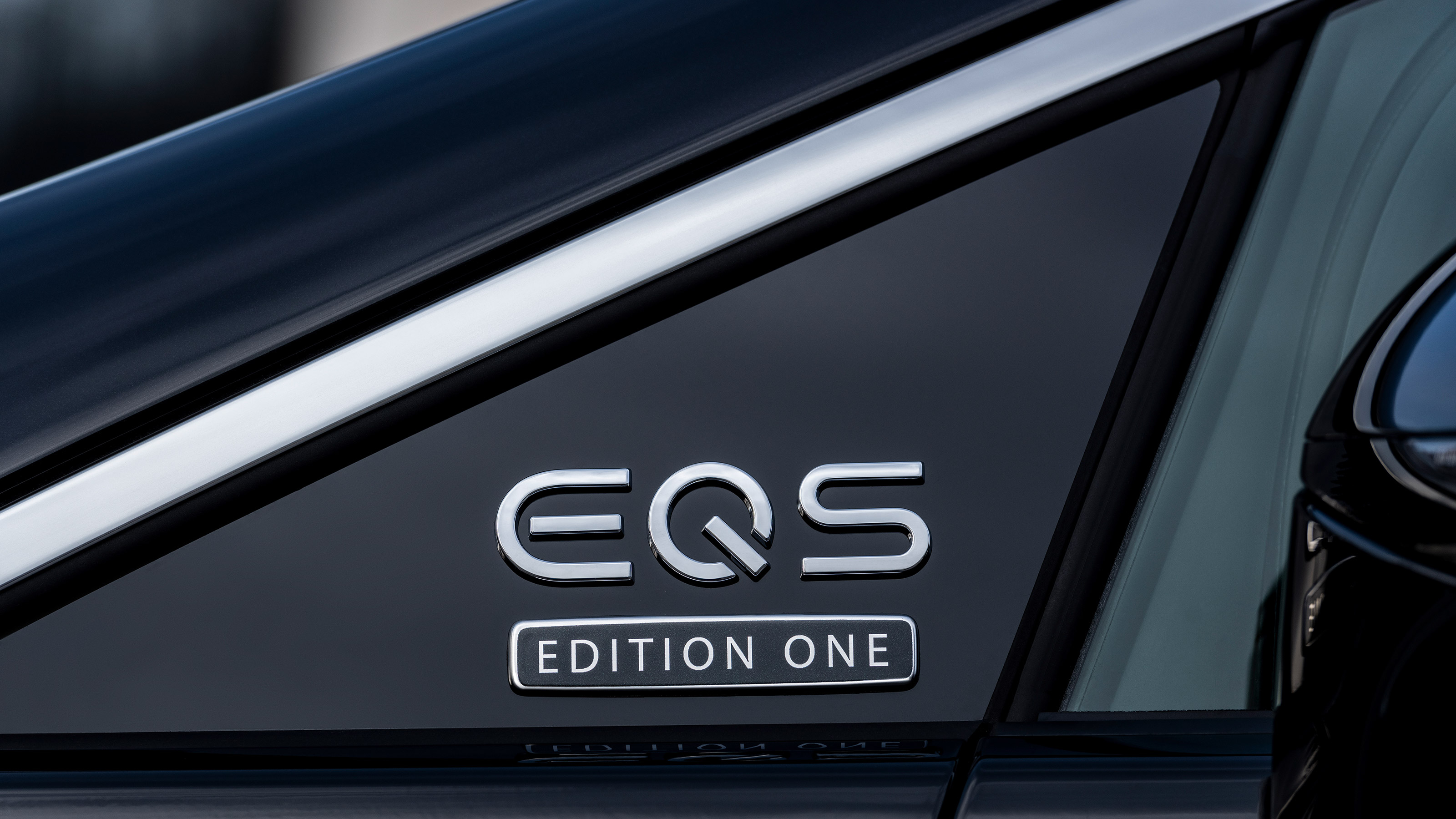 Mercedes EQS - EQS badge