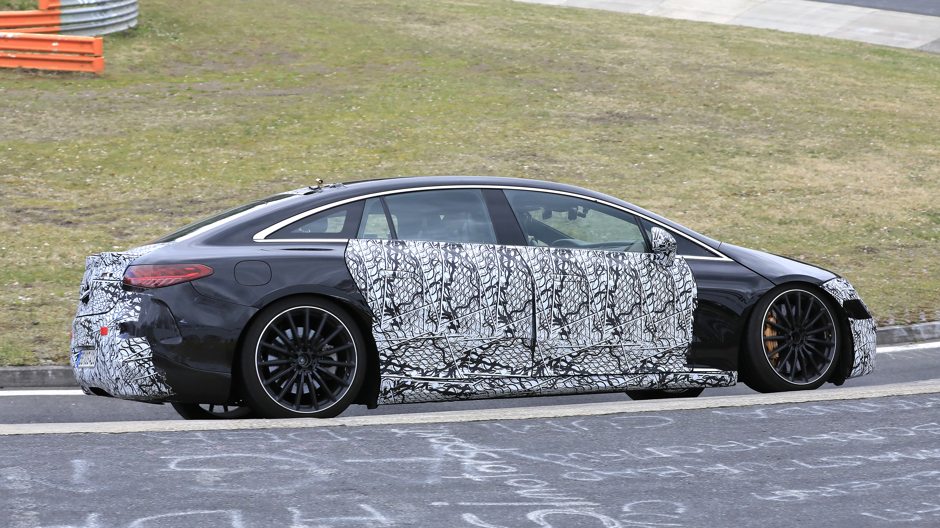 Mercedes-AMG EQS - side
