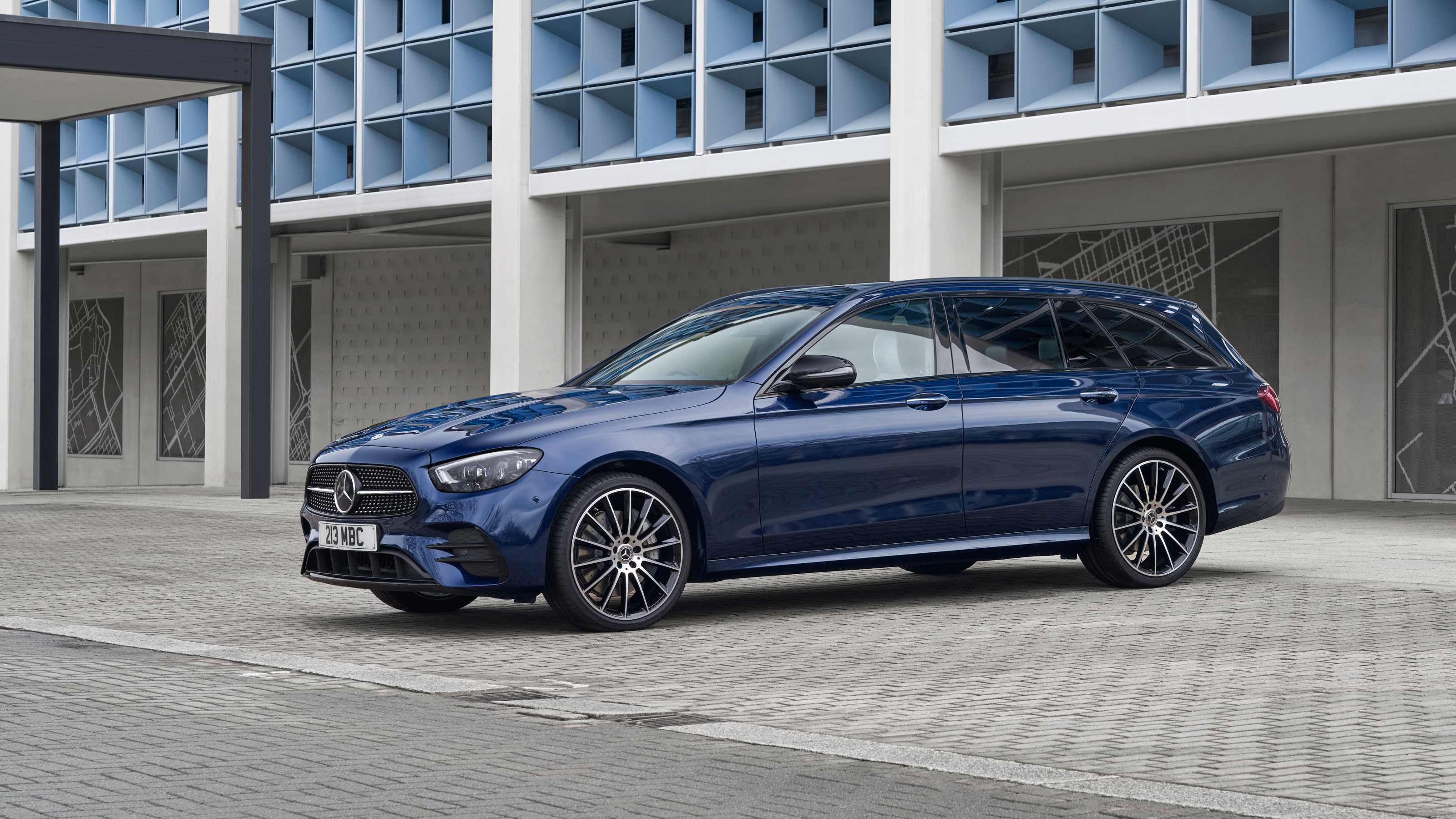 Mercedes E-Class Estate review - static profile