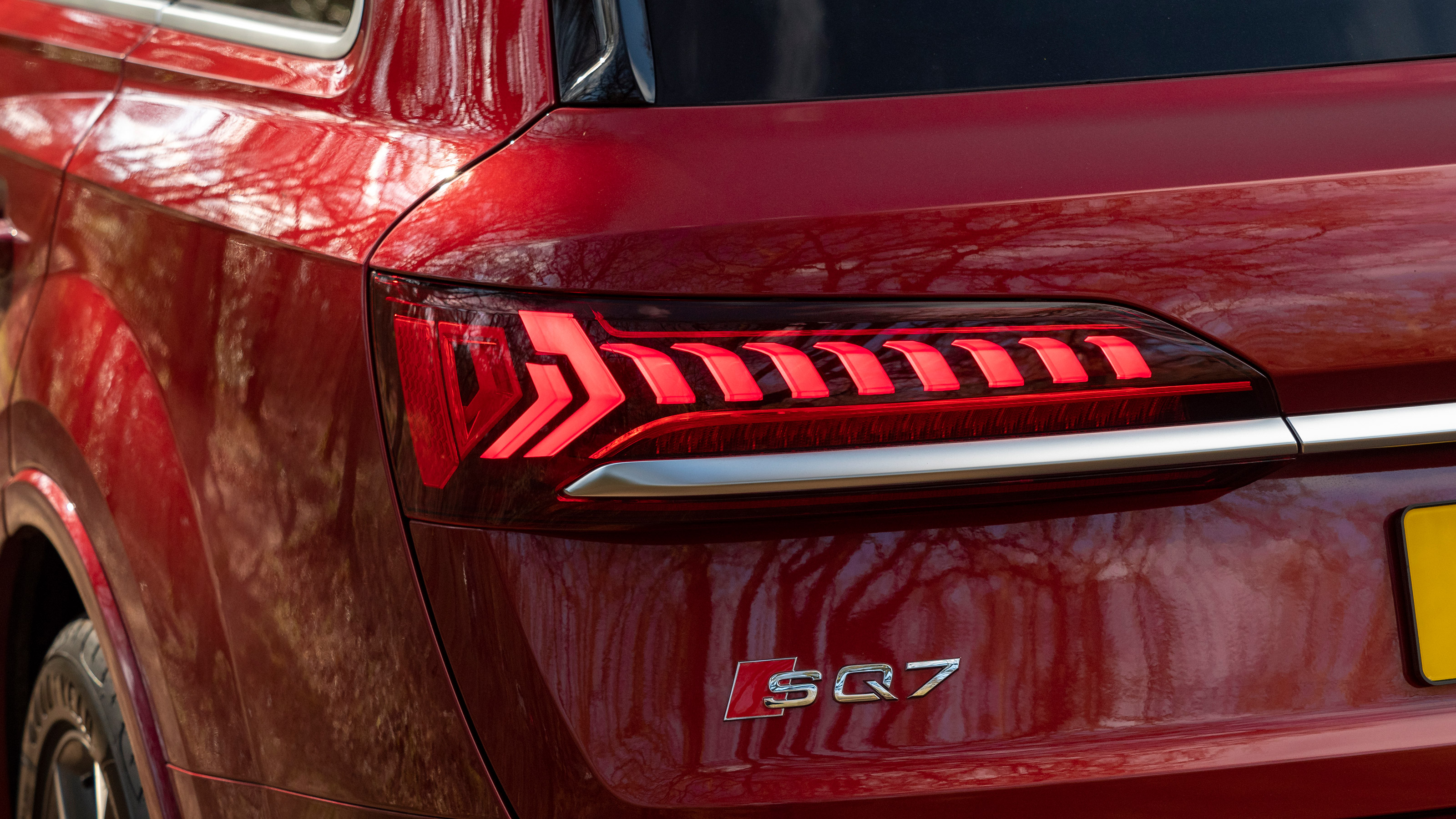 Audi SQ7 - rear light