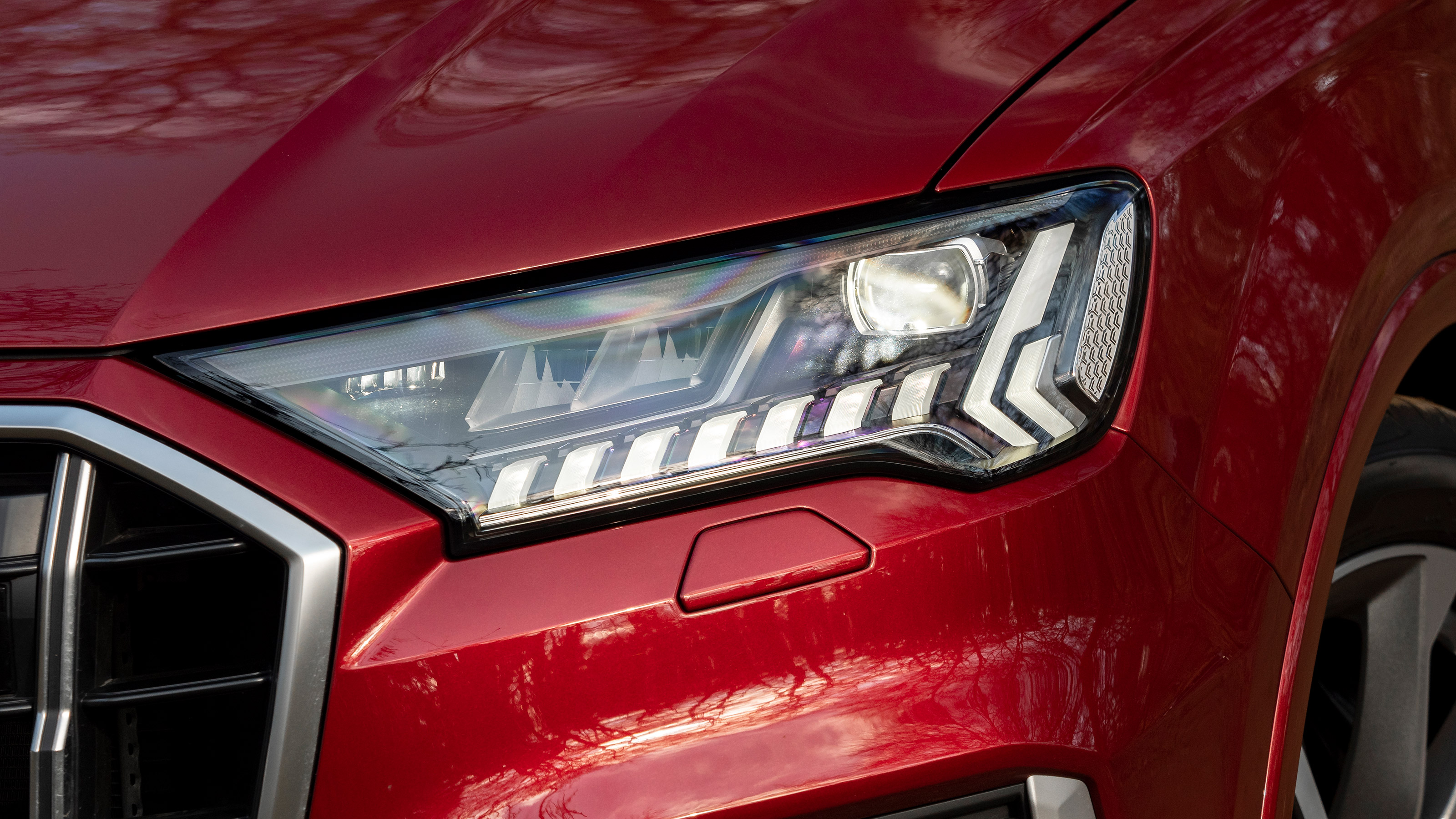 Audi SQ7 - front light