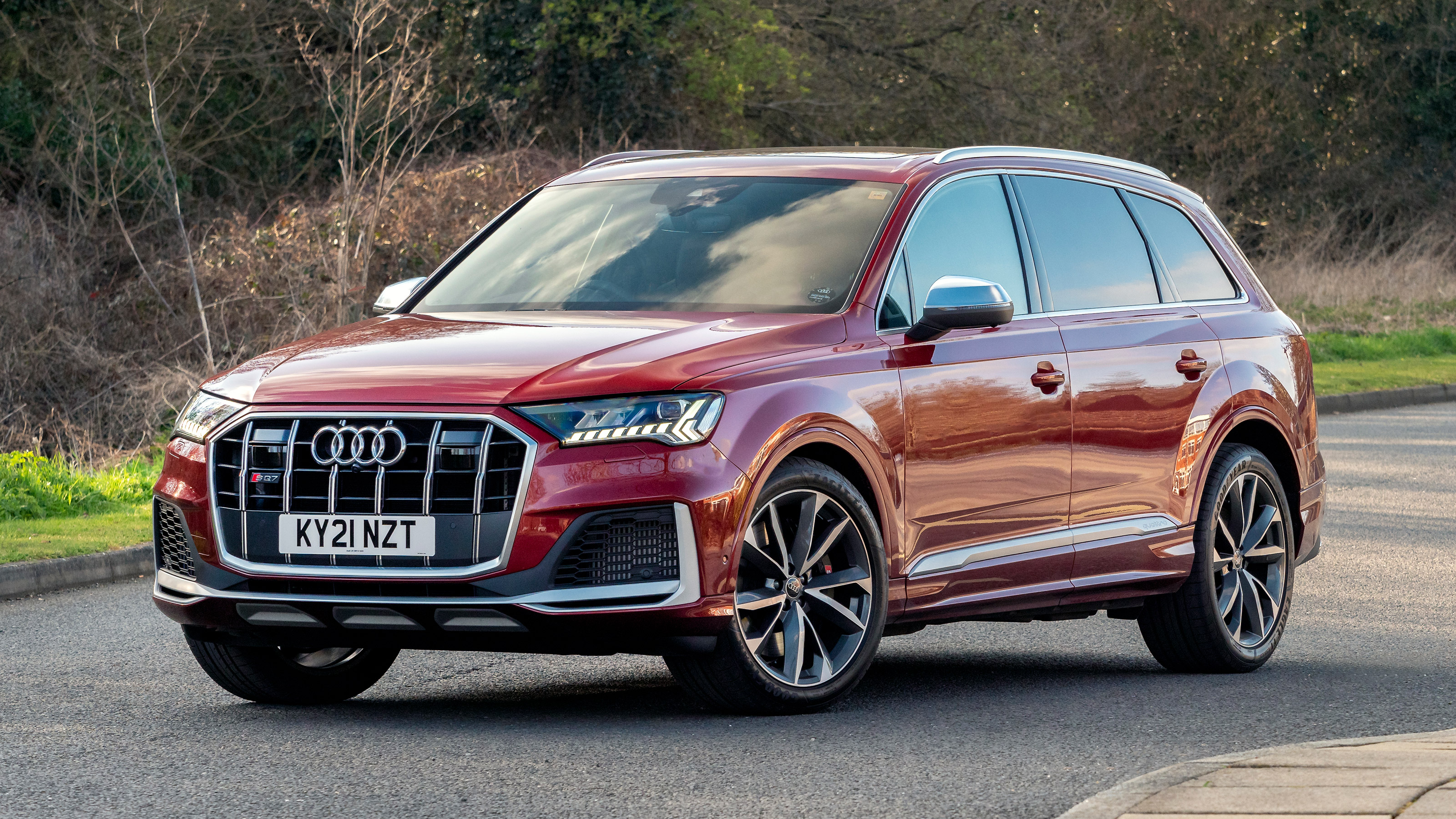 Audi SQ7 - front static