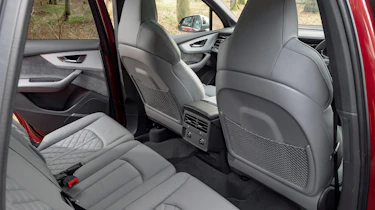 Audi SQ7 - rear seats