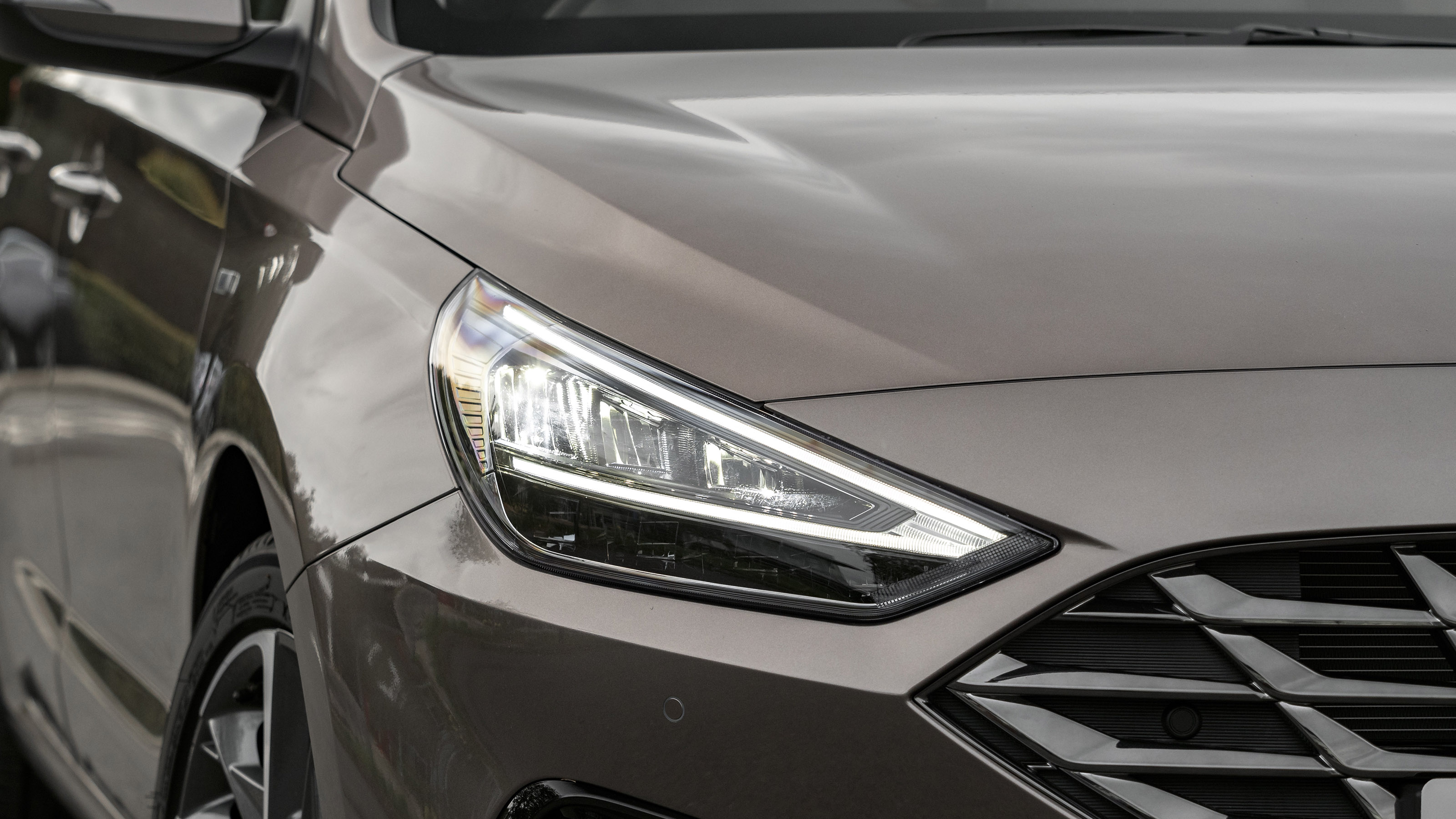 New Hyundai i30 headlight