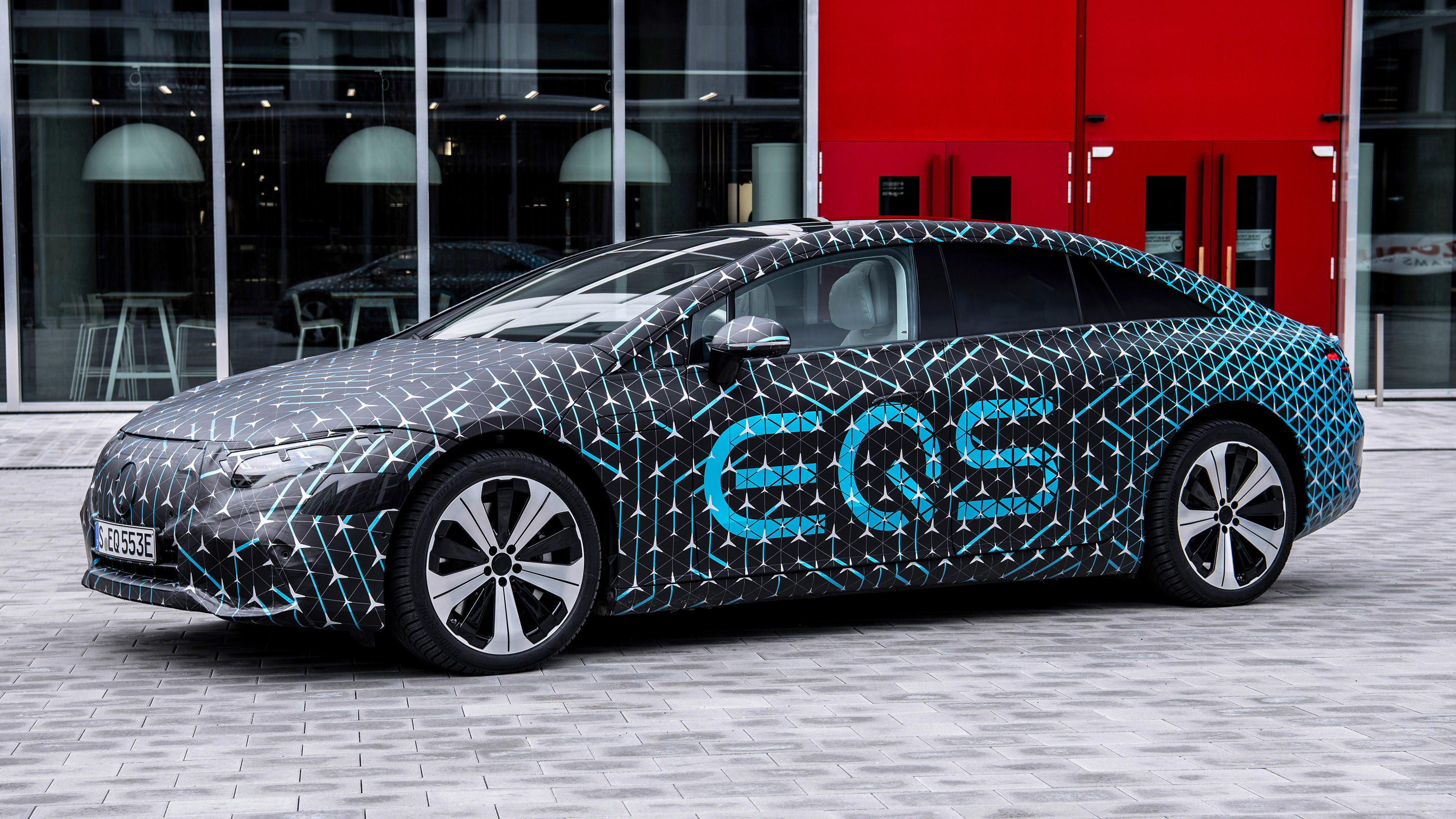 Mercedes EQS prototype - front static