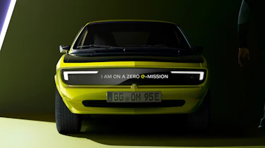 Opel Manta GSe ElektroMOD - full front 3