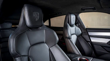 Porsche Taycan Cross Turismo - seats