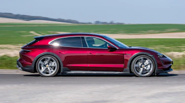 Porsche Taycan Cross Turismo - side