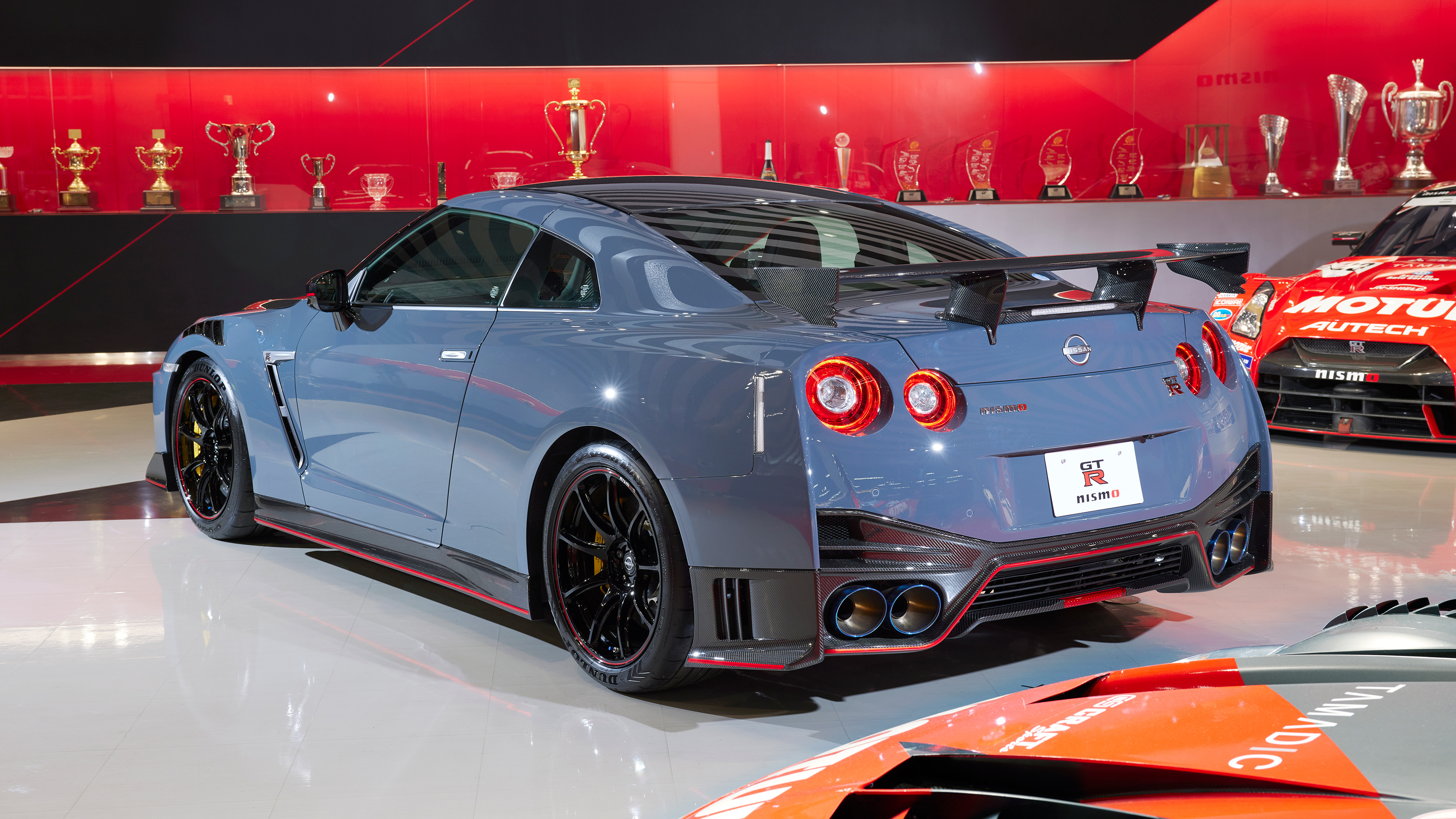 Nissan GT-R Nismo - rear