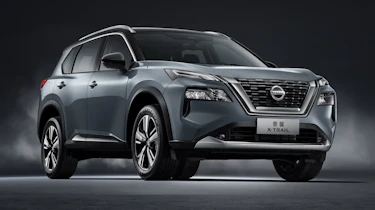 Nissan X-Trail - front