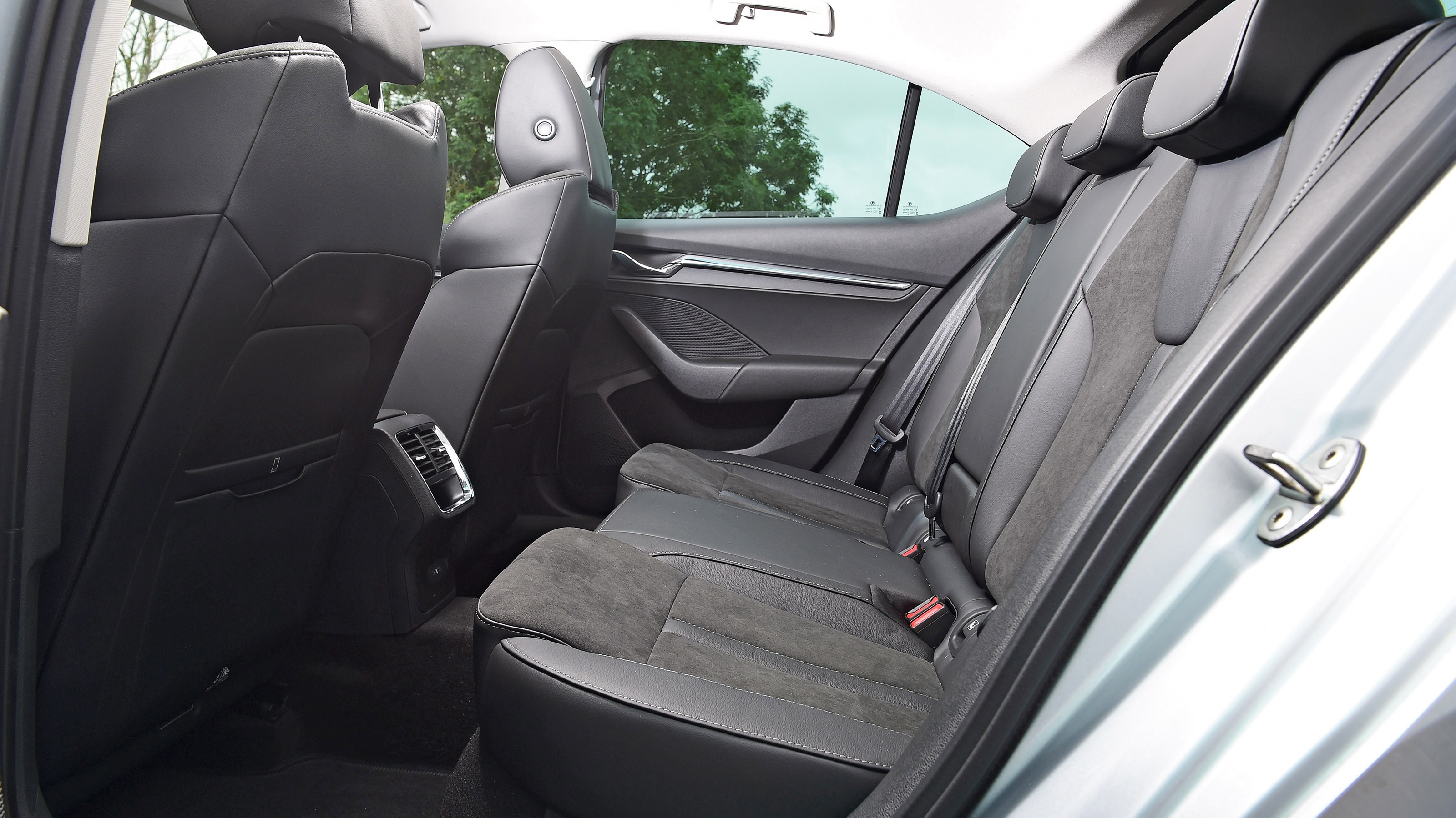Skoda Octavia iV - rear seats