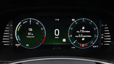 Skoda Octavia iV - dials