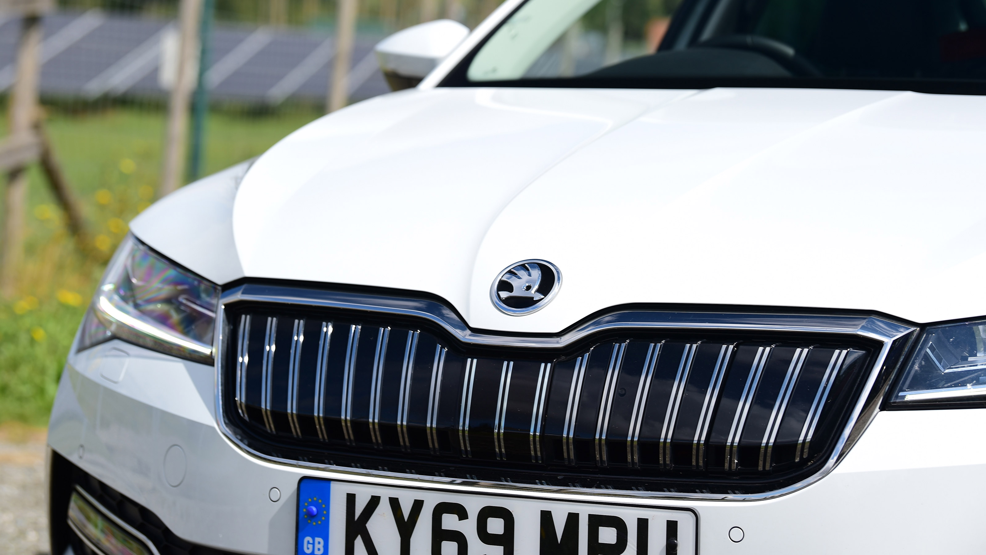 Skoda Superb iV long termer - final report grille