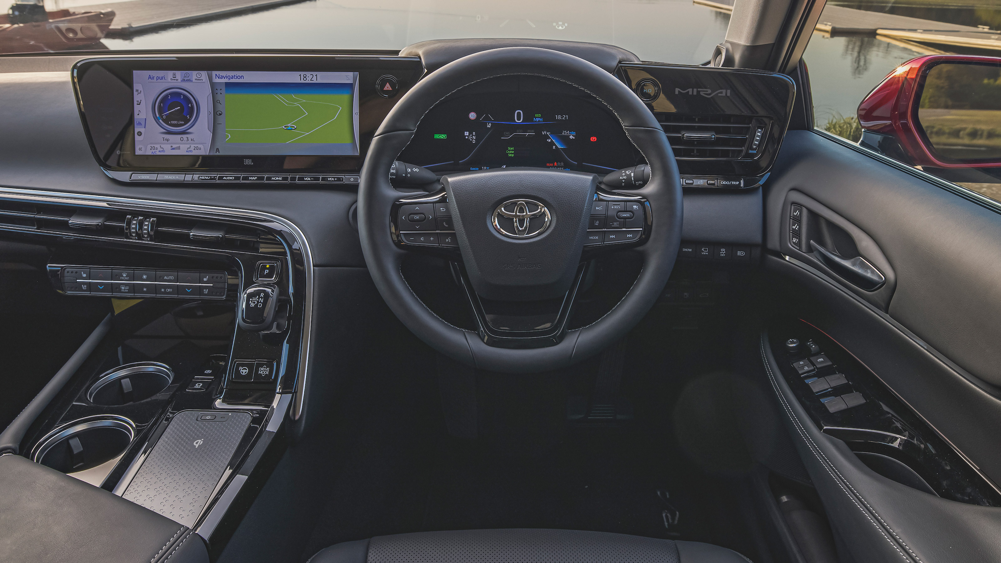 Toyota Mirai - dash