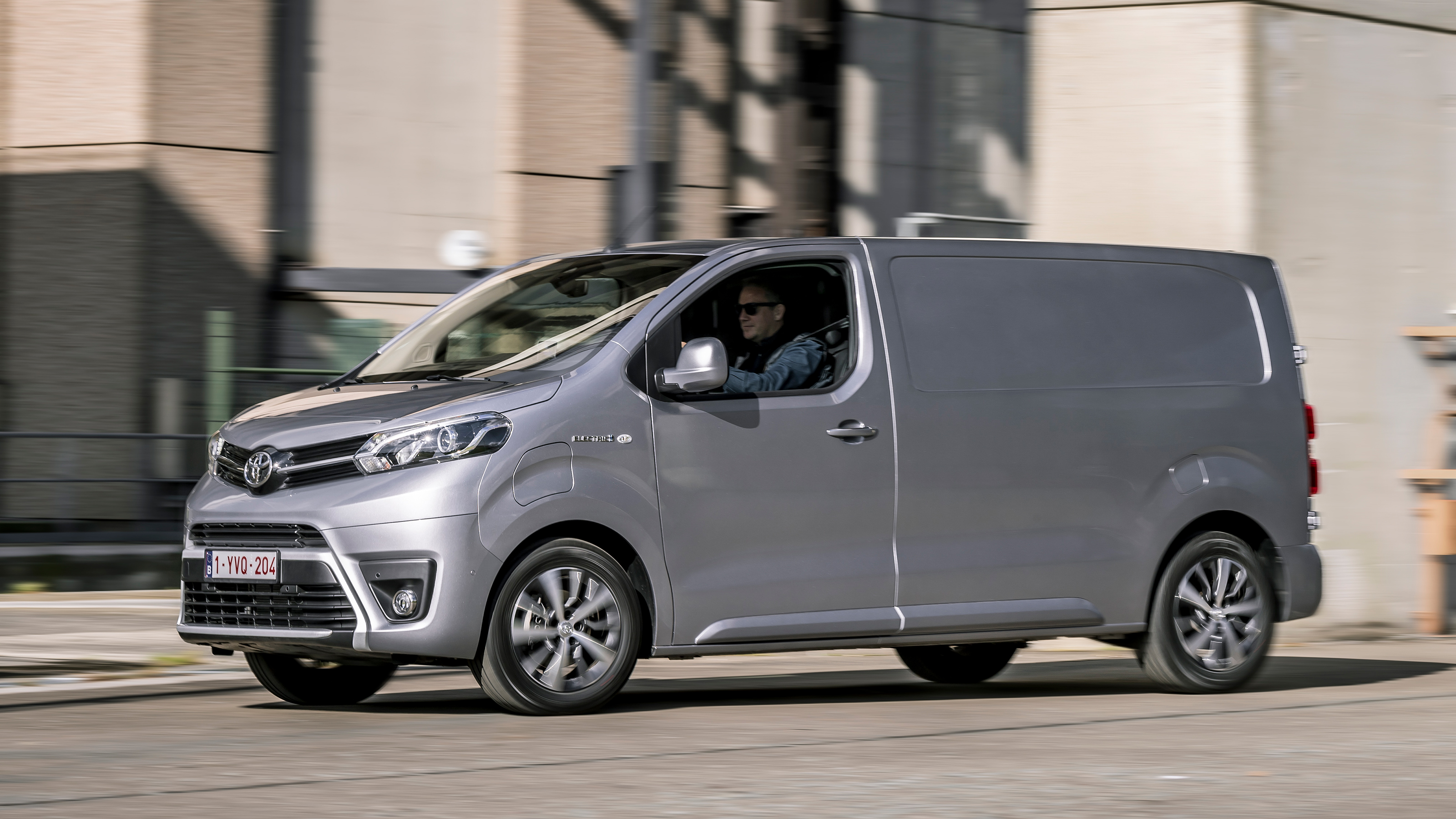 Toyota Proace electric - front