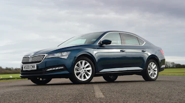 Skoda Superb - front