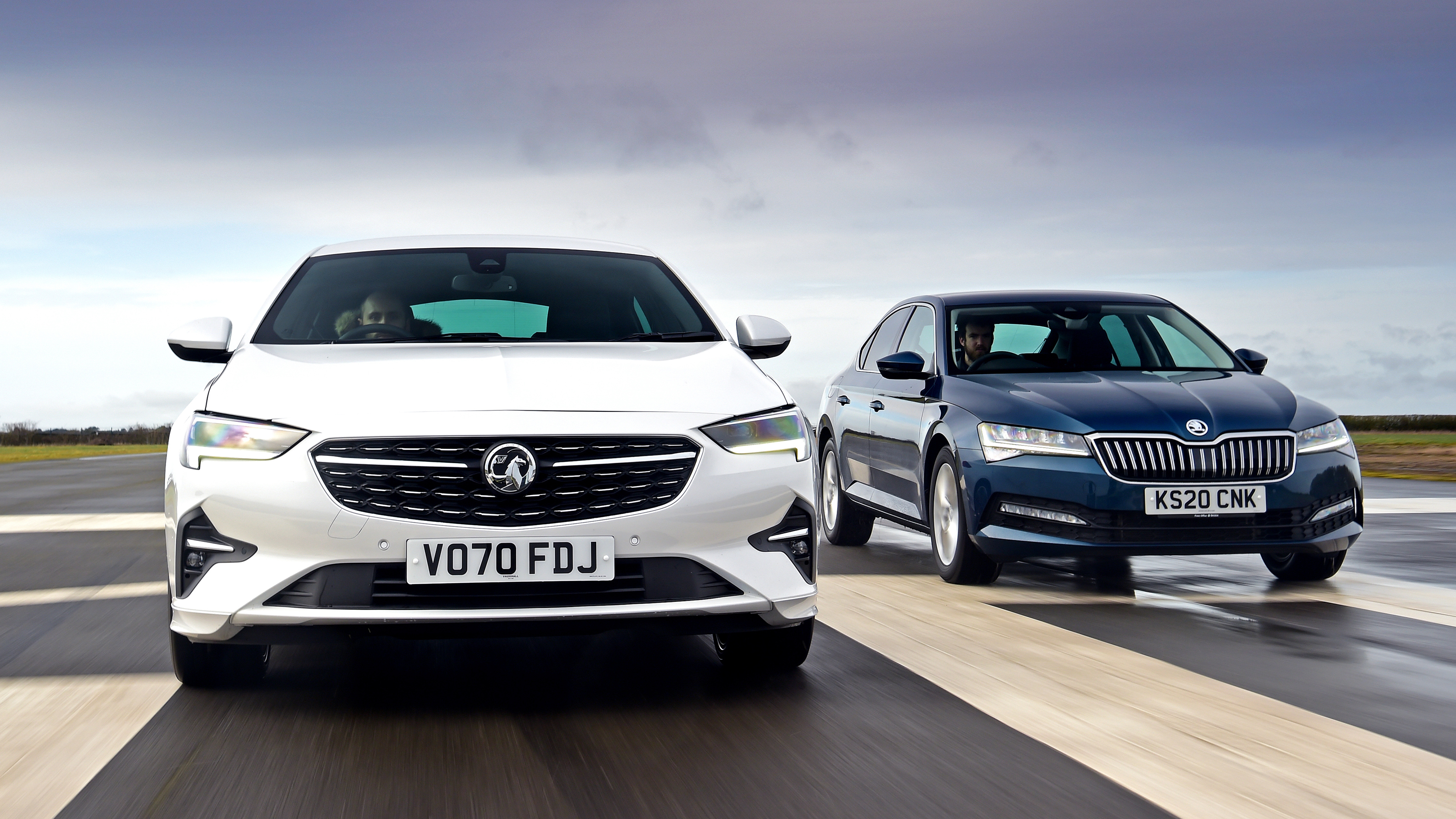 Vauxhall Insignia vs Skoda Superb