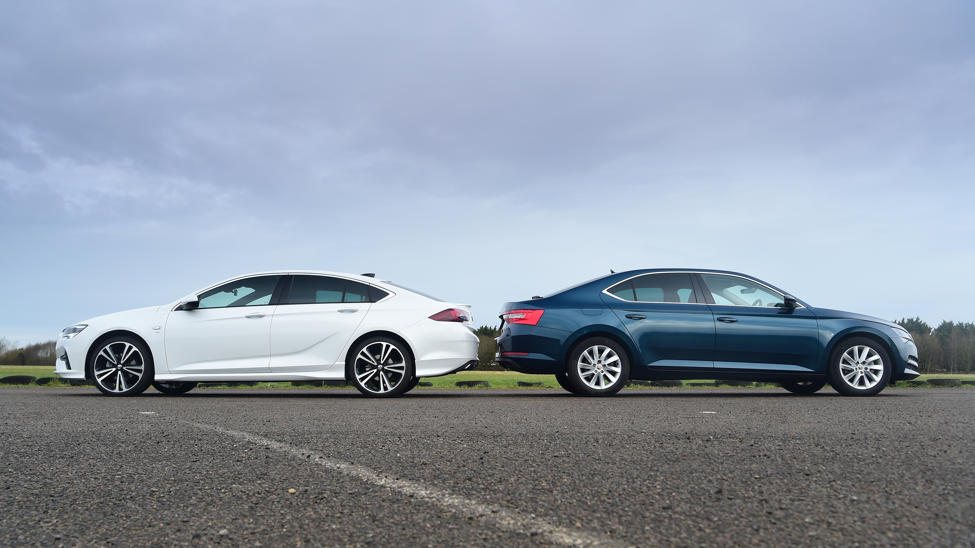 Vauxhall Insignia vs Skoda Superb