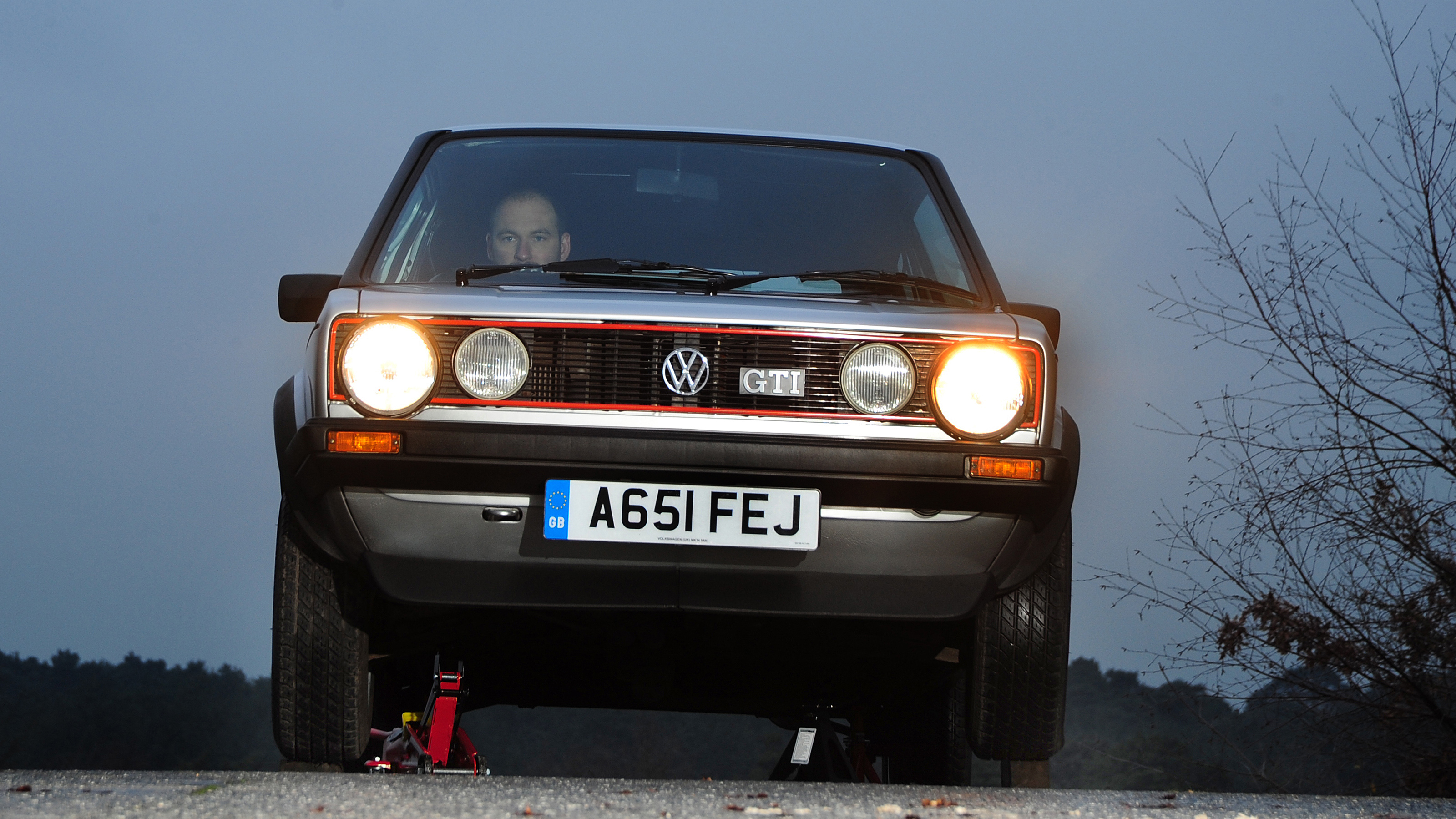 Volkswagen Golf GTI Mk1 - front