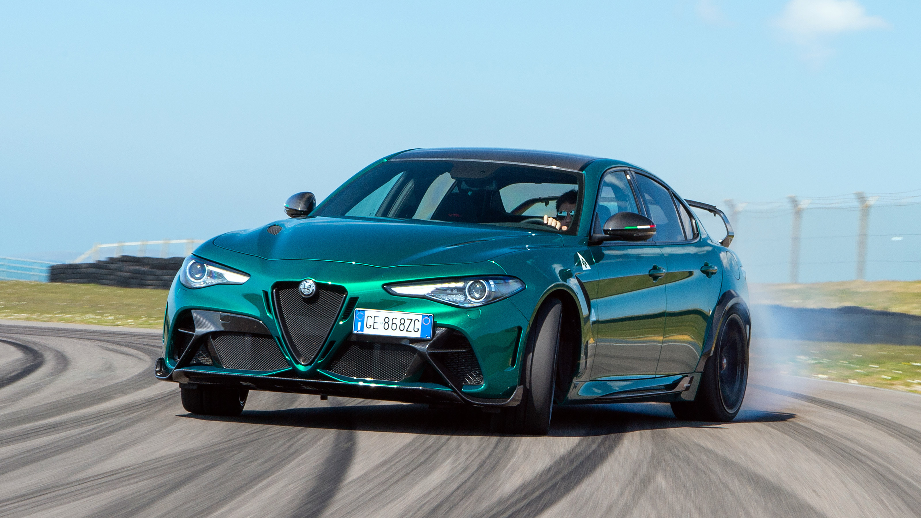 Alfa Romeo Giulia GTAm - front drift