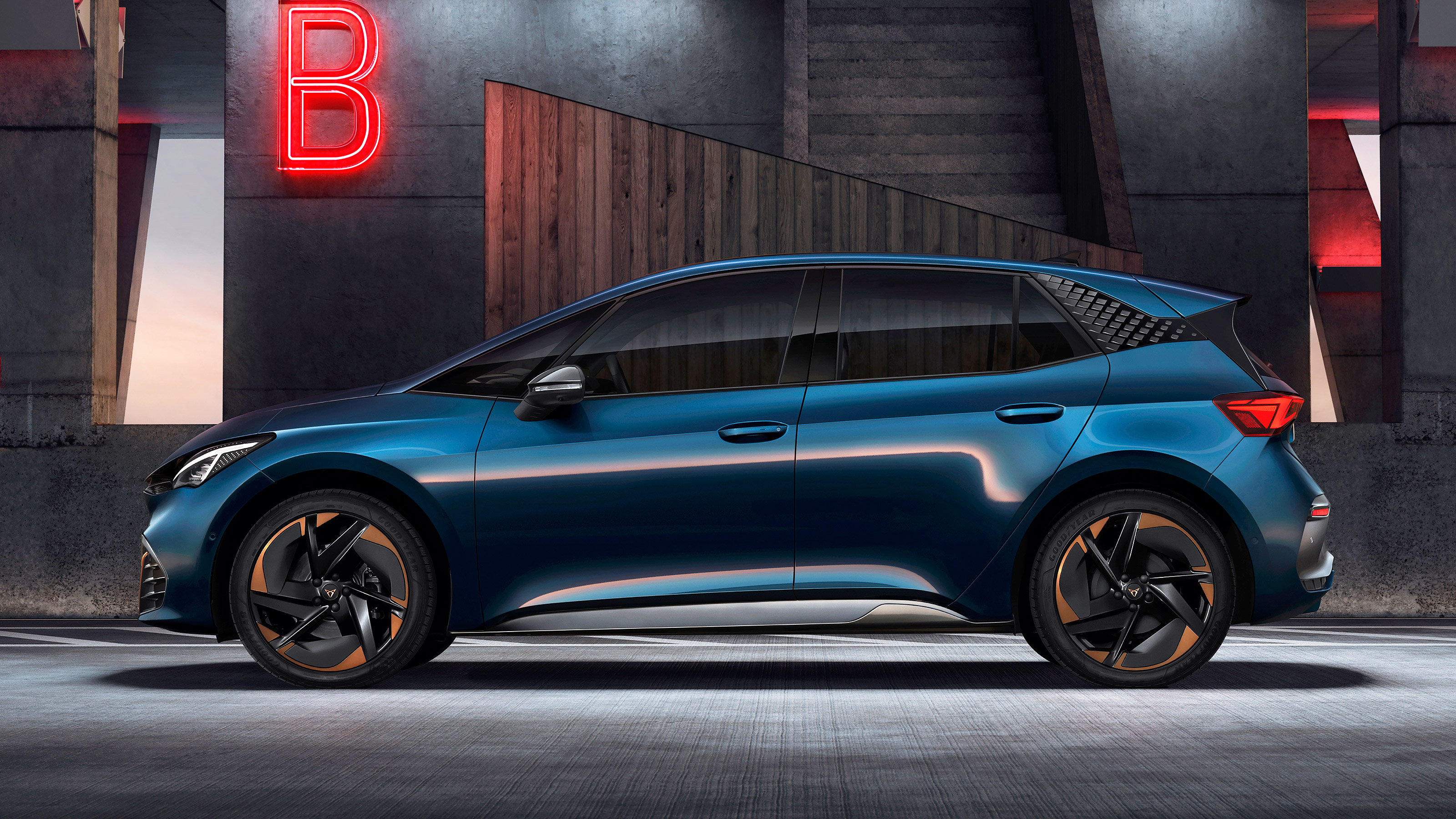Cupra Born - side