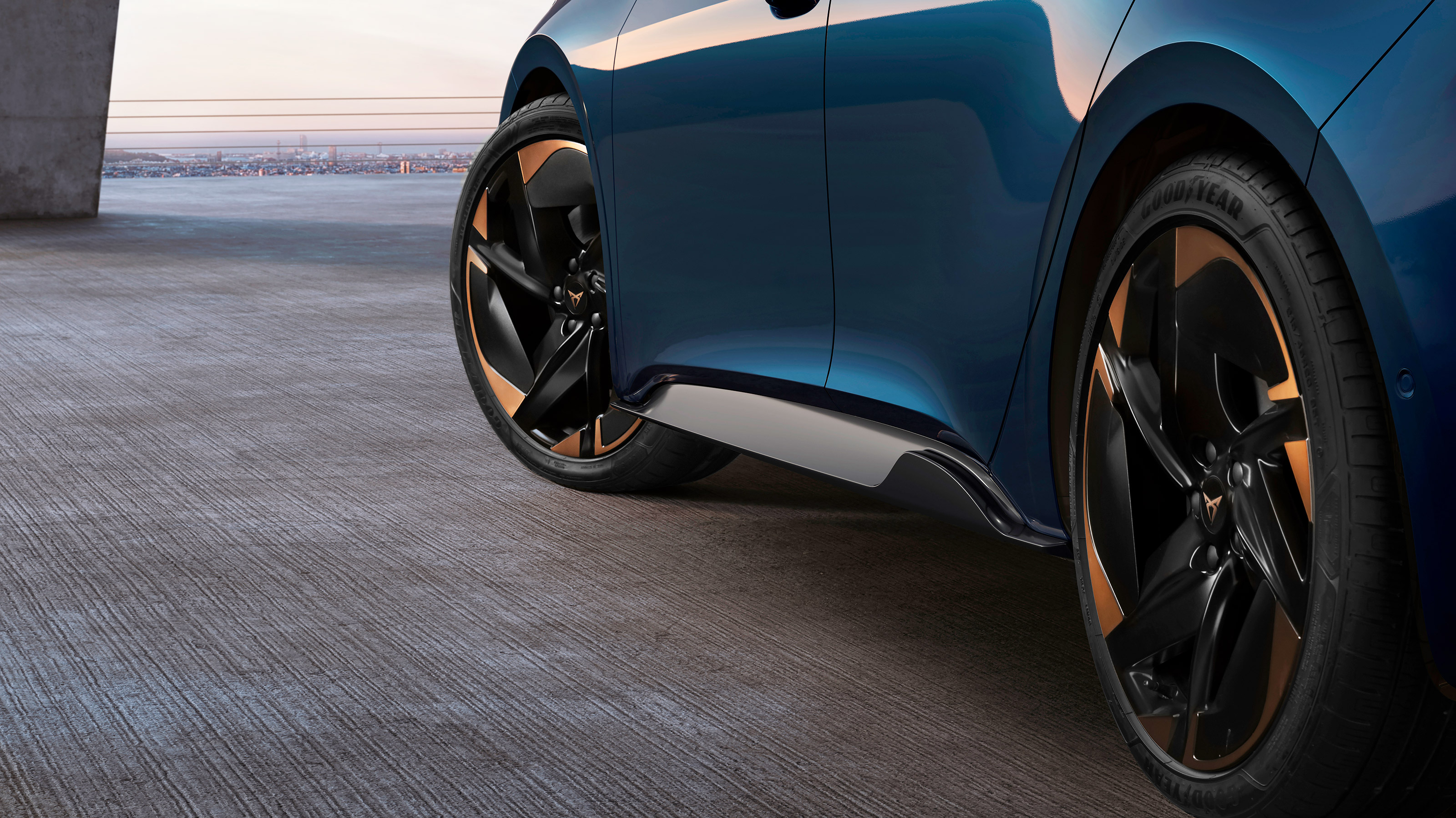 Cupra Born - side
