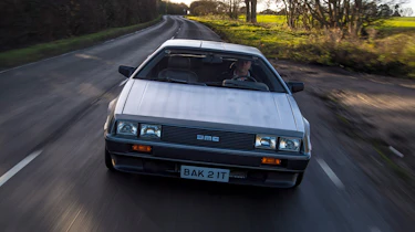 DMC DeLorean - full front tracking