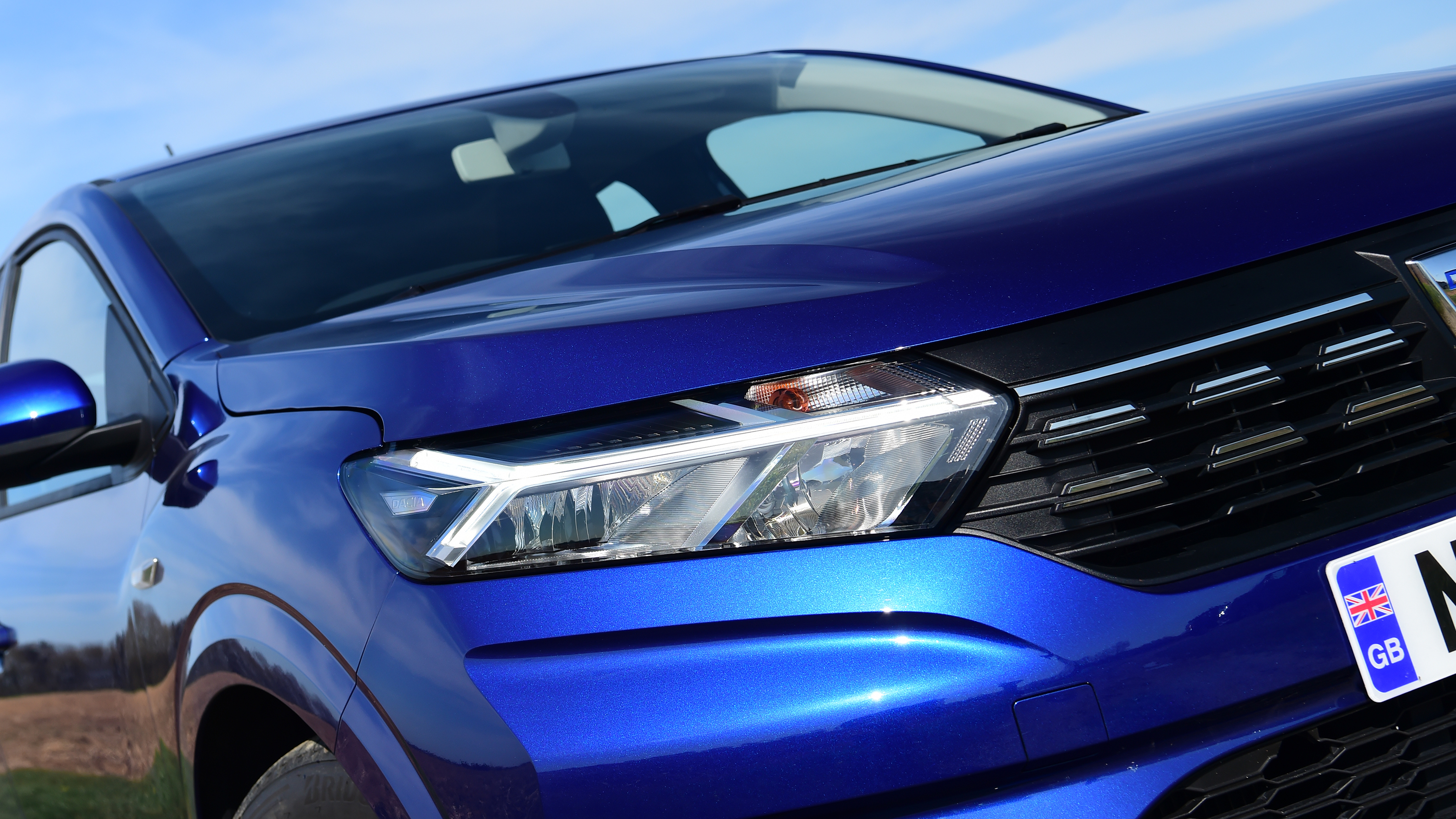 Dacia Sandero - headlight