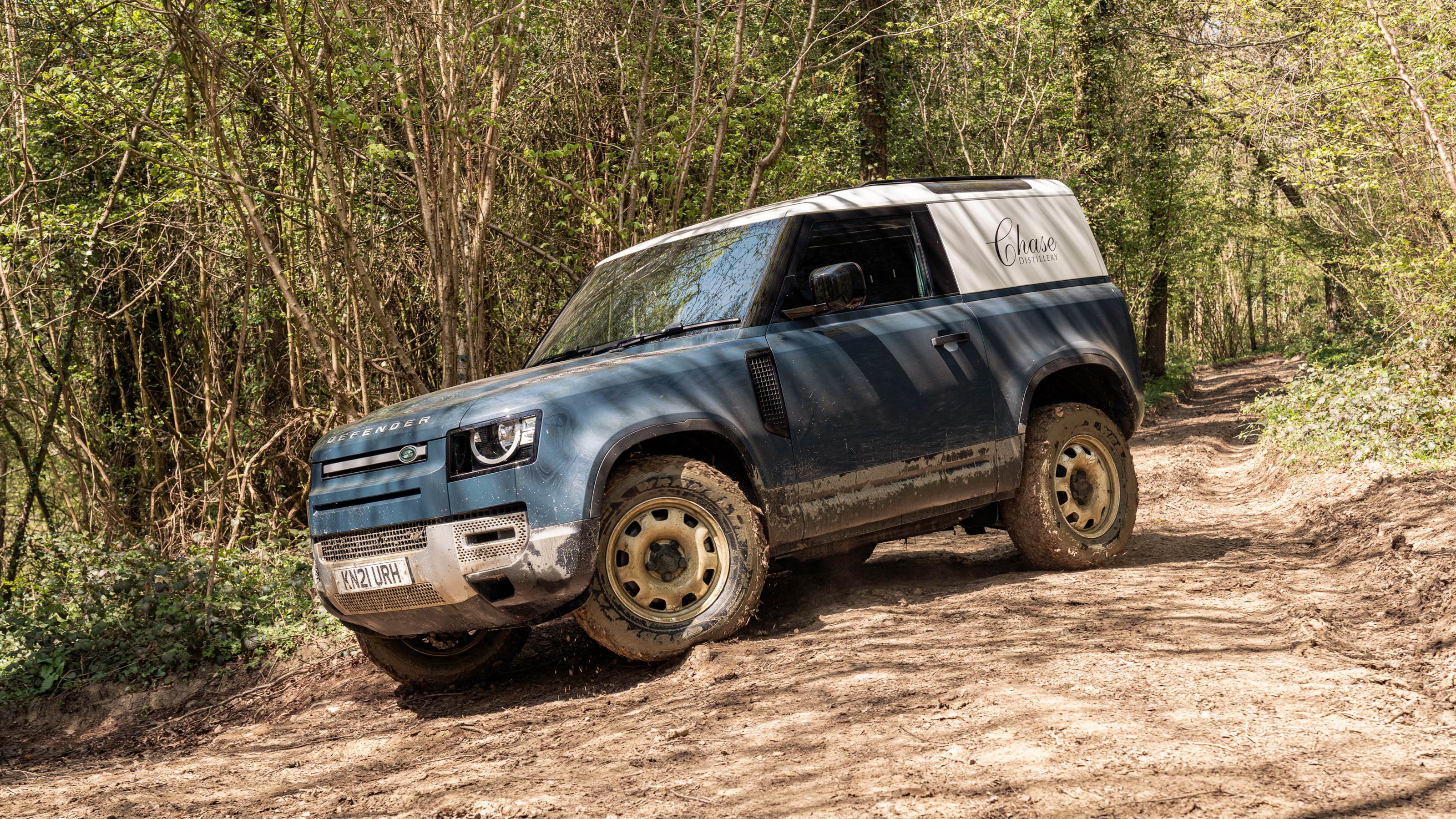 Defender Hard Top - downhill off road