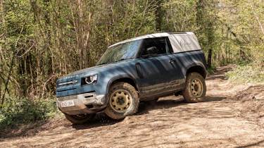 Defender Hard Top - downhill off road
