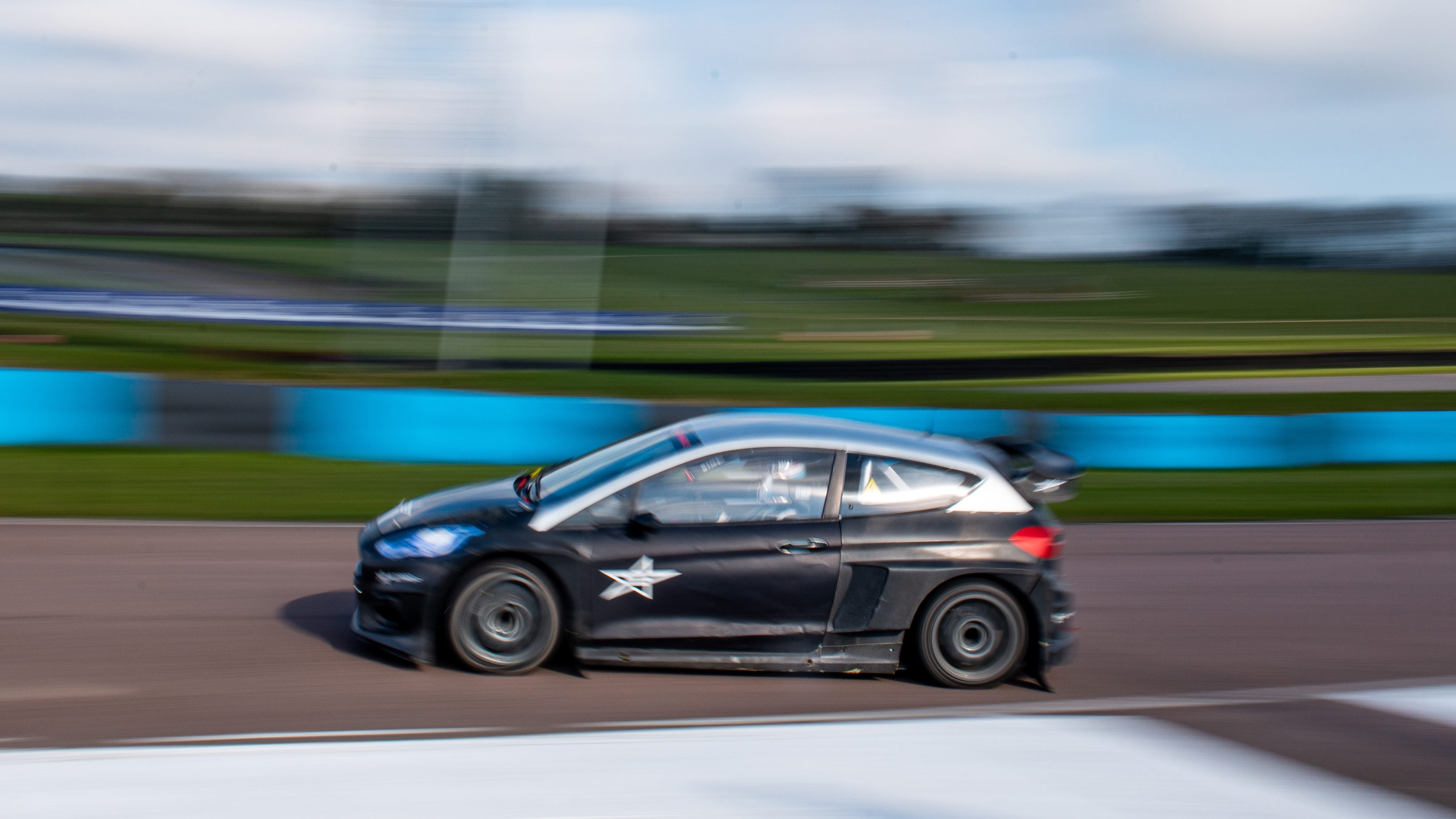 Rallycross Championship 5 Nations Trophy - side