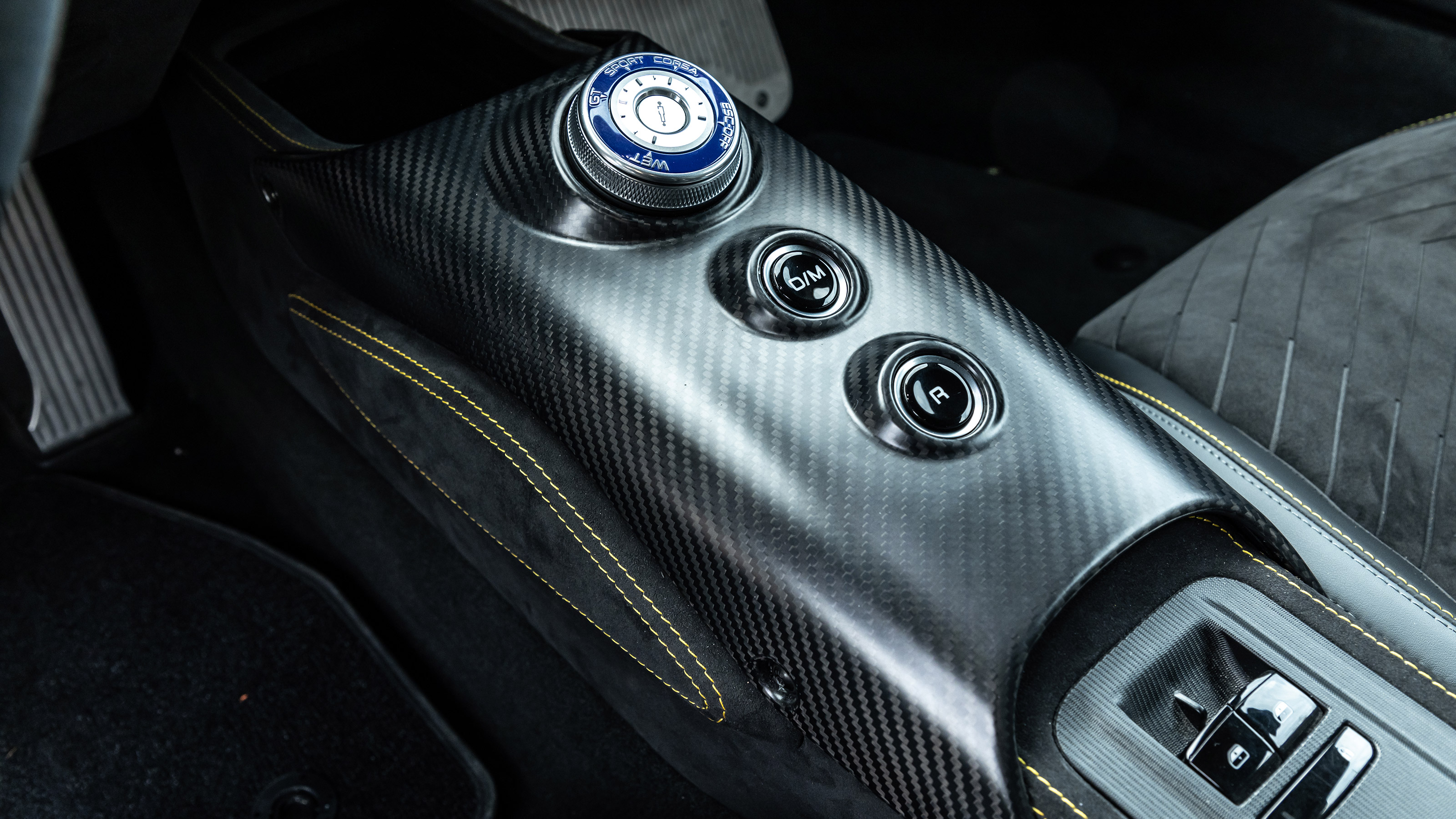 Maserati MC20 - centre console