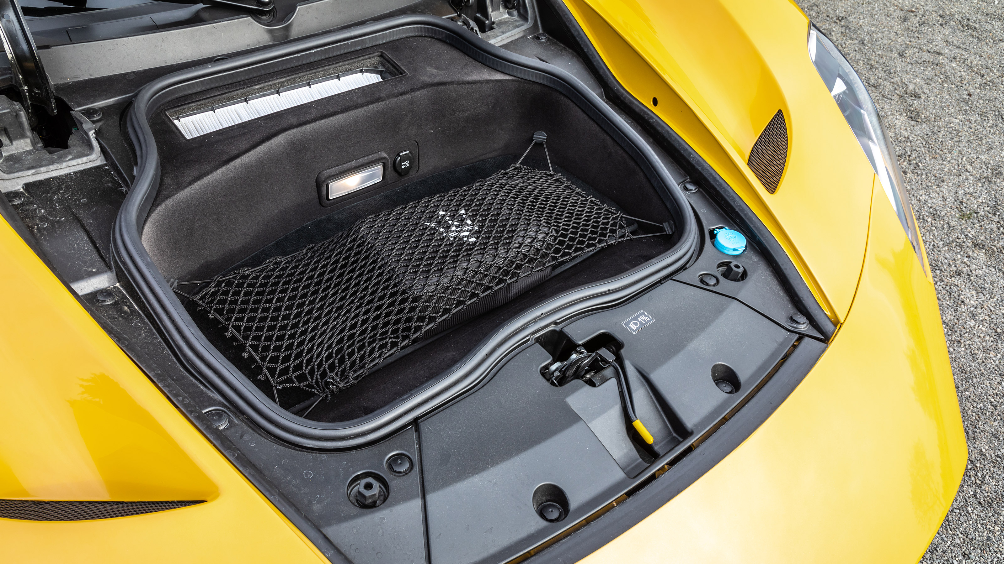 Maserati MC20 - front boot