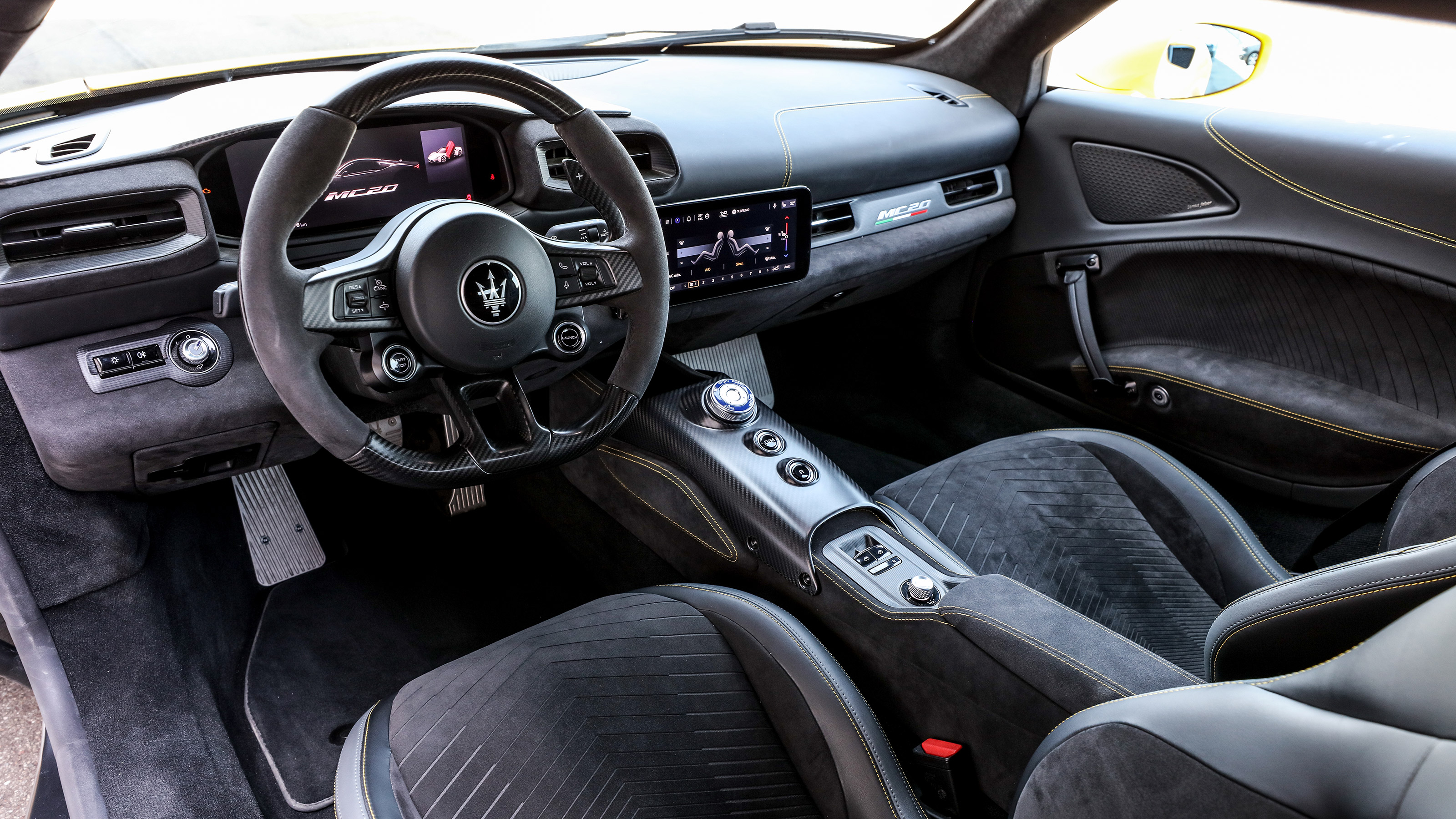 Maserati MC20 - dash