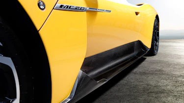 Maserati MC20 - side profile