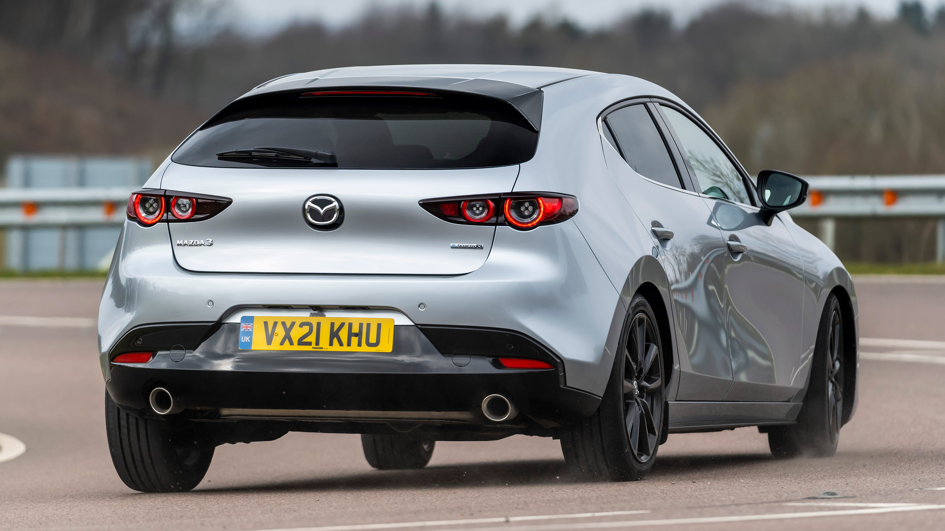 Mazda 3 e-SkyActiv X - rear cornering