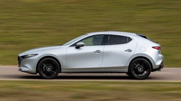 Mazda 3 e-SkyActiv X - side