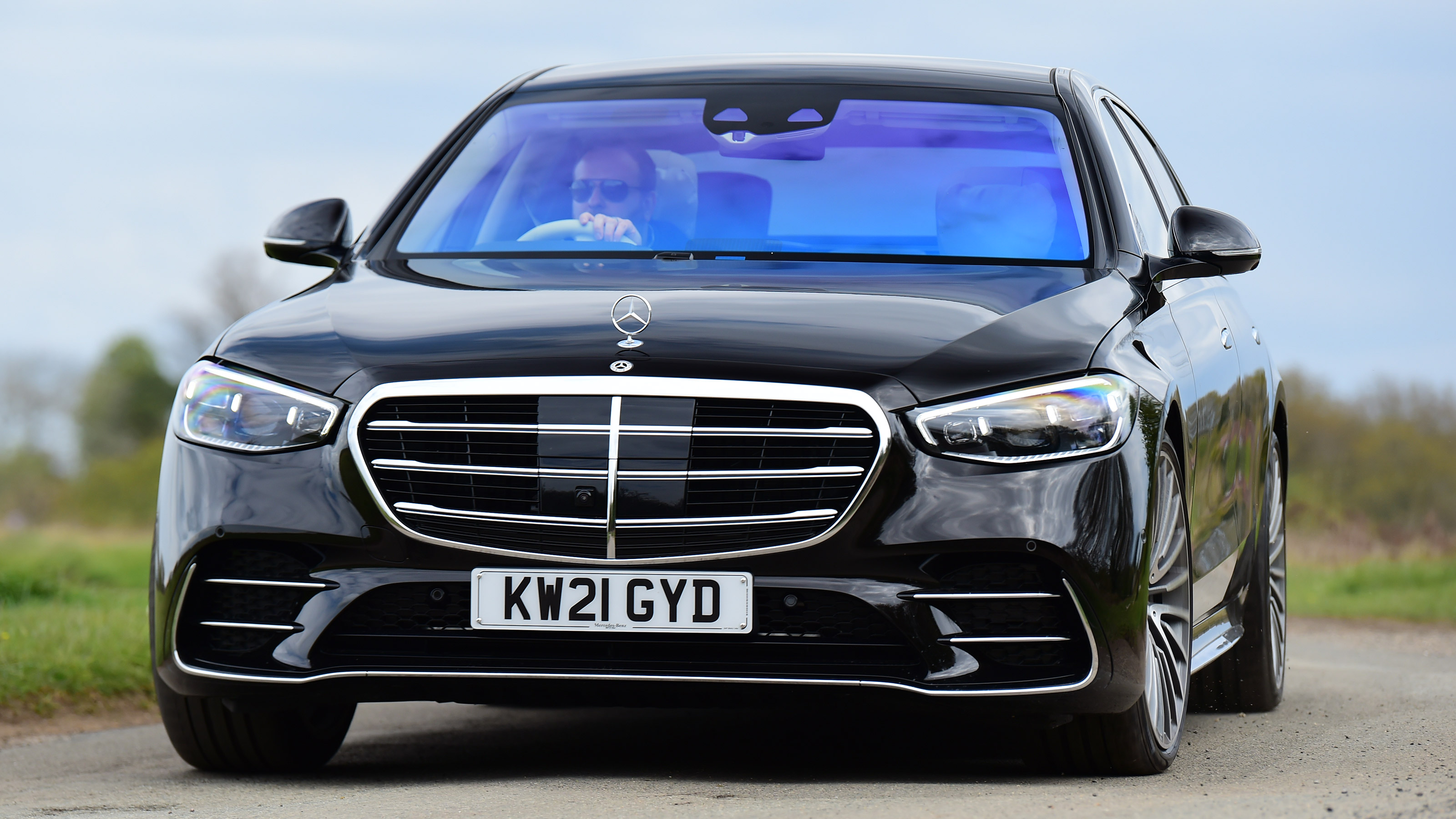 Mercedes S-Class - front cornering