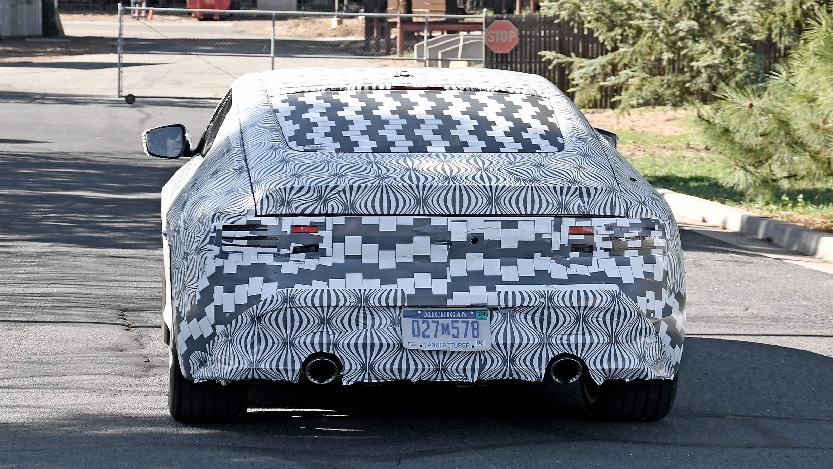 Nissan 400Z - spy